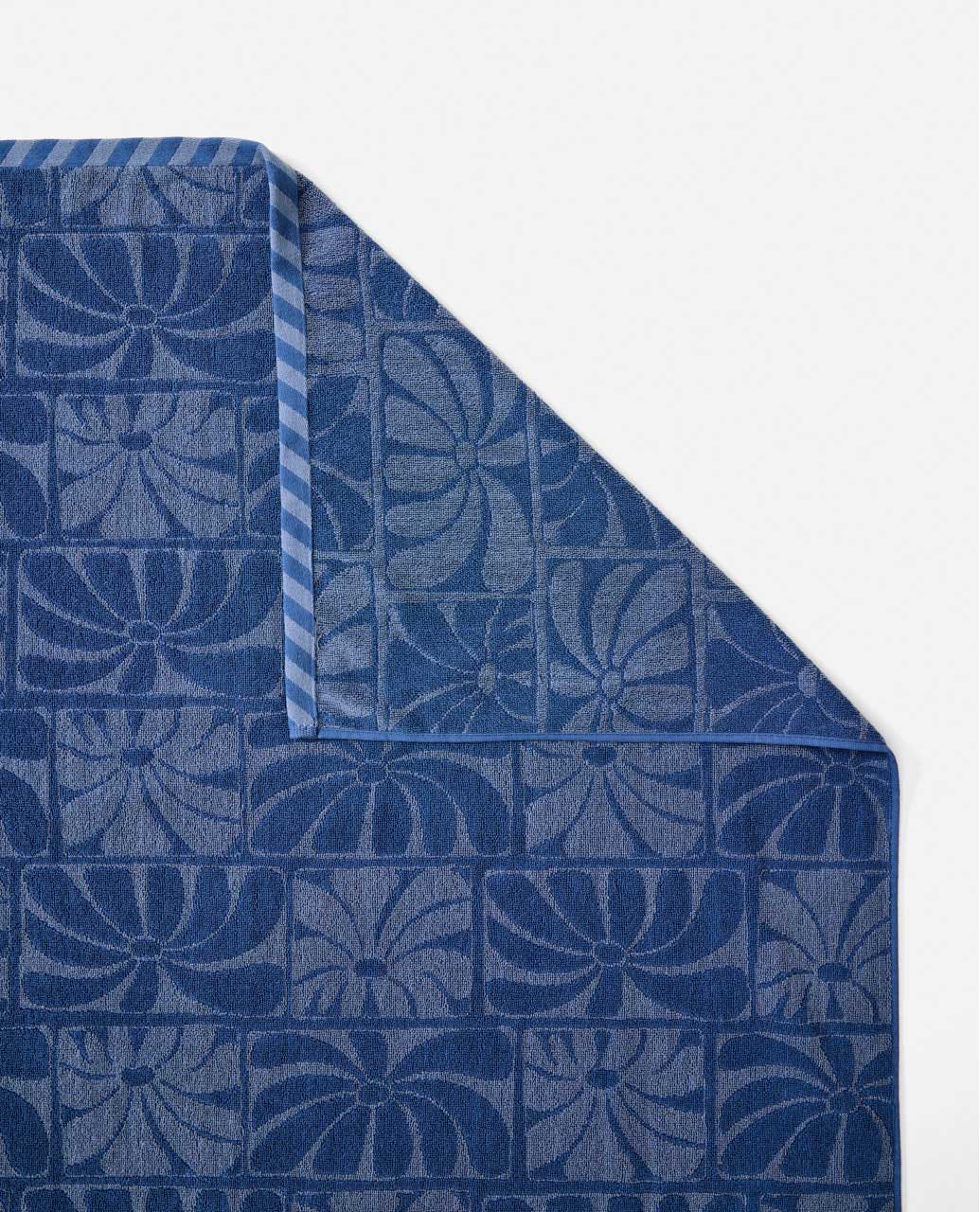 Rip Curl Women Premium Surf Mix Jacquard Towel