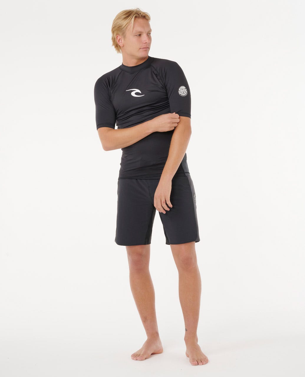 Rip Curl Men Waves UPF50 Performance Short Sleeve Rash Guard